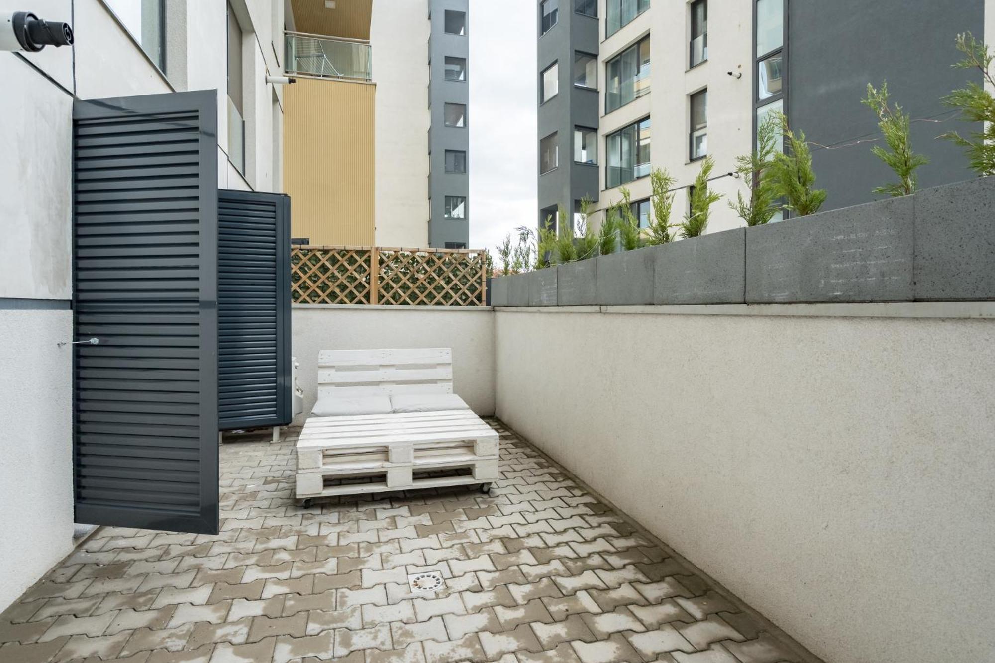 Papini'S Apartment -Apartment With Big Terrace بوخارست المظهر الخارجي الصورة